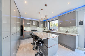 Kitchen diner angle 5- click for photo gallery